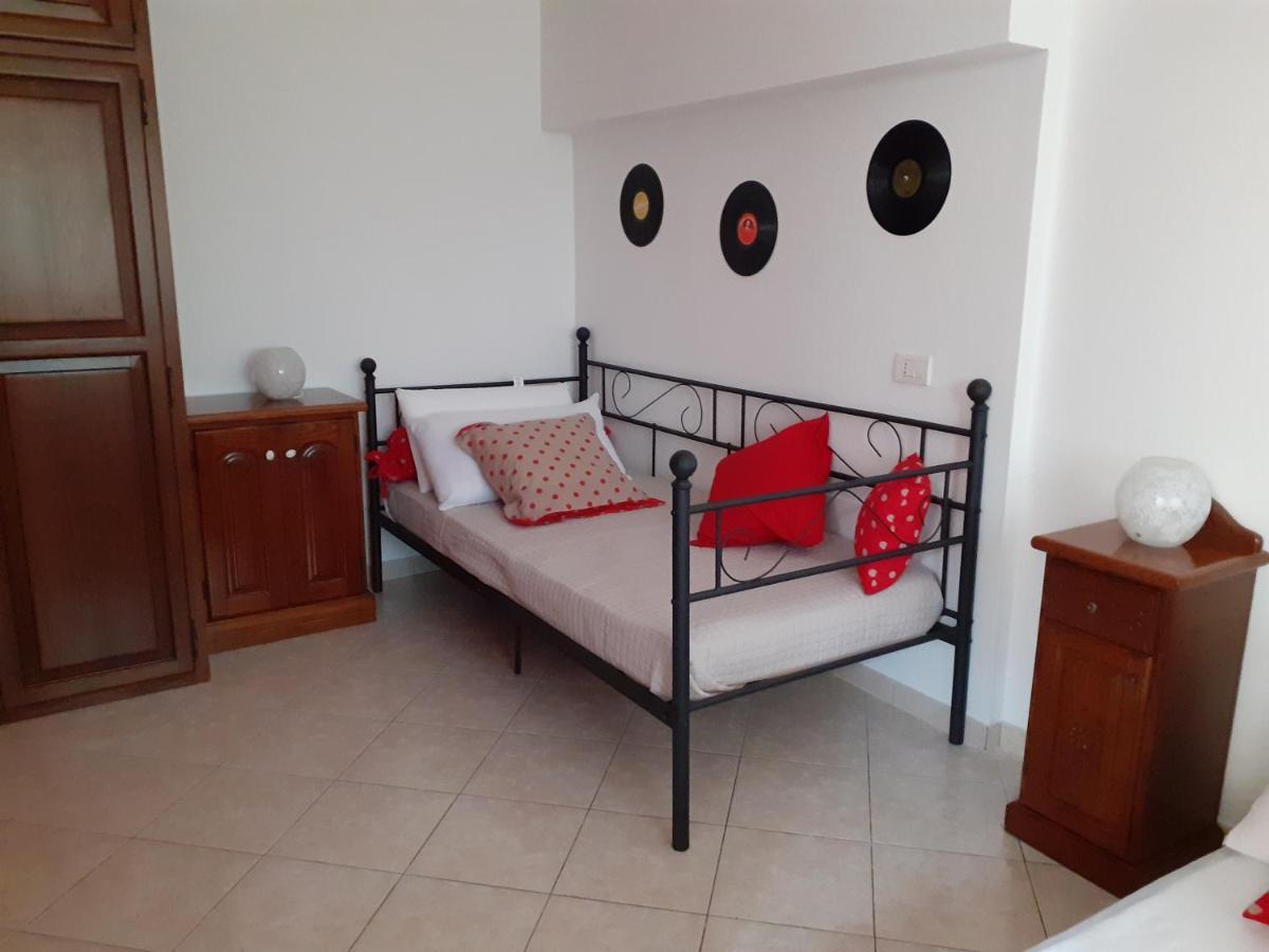 B&B Marzo '51 Villasimius Ngoại thất bức ảnh